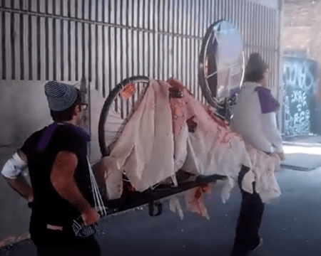 De Auto en de Dood of waarom iedereen Magere Hein kan zijn De Auto en de Dood of waarom iedereen Magere Hein kan zijn