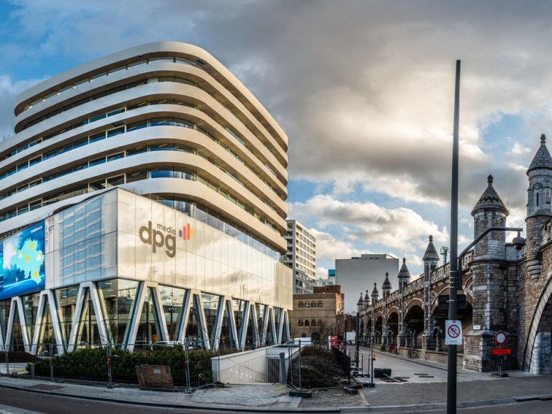 (Bijna) Alle Nederlandse Journalisten Worden Betaald door Vlaamse Kapitalisten